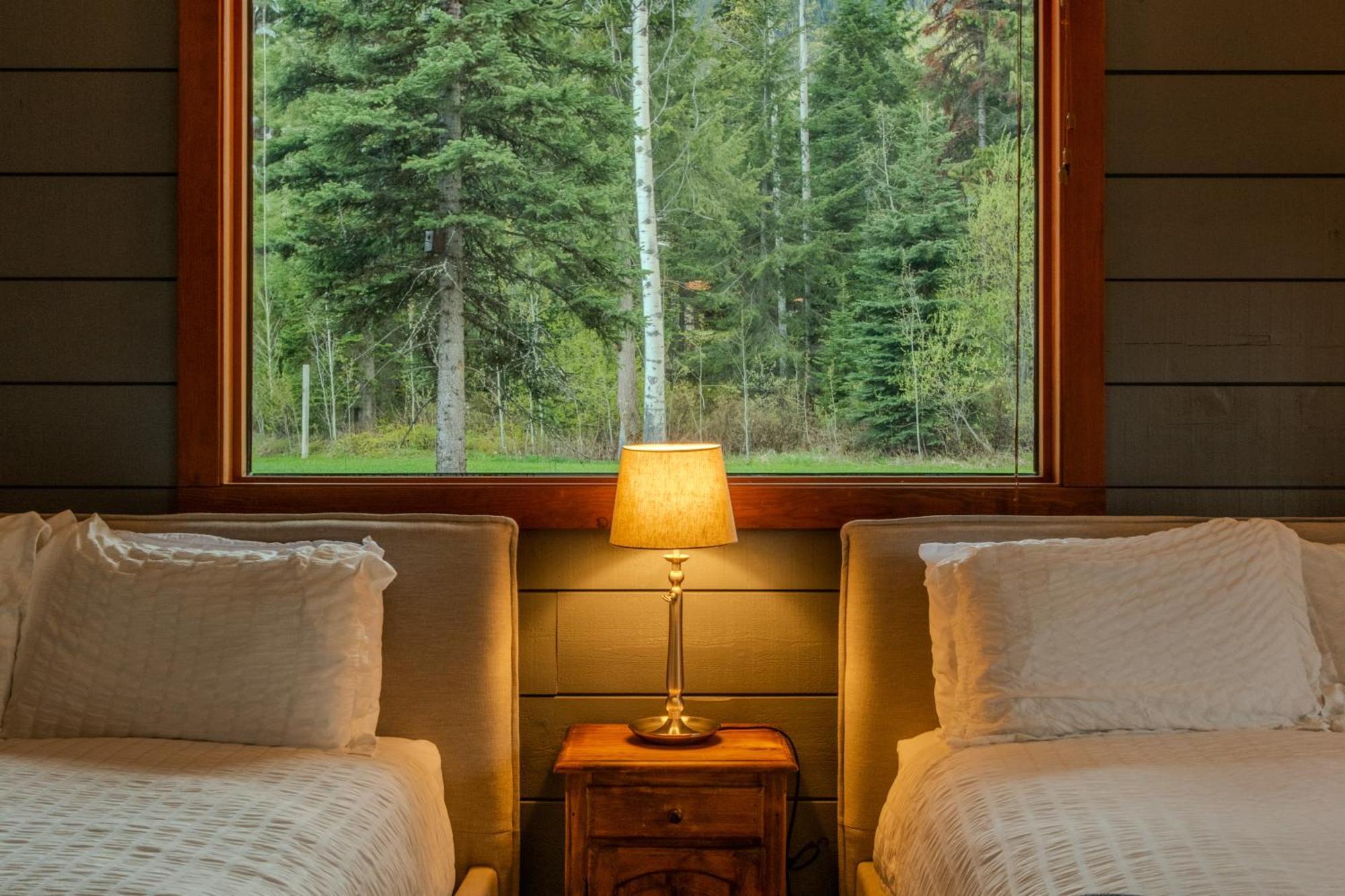 Winston Lodge Golden Exteriör bild